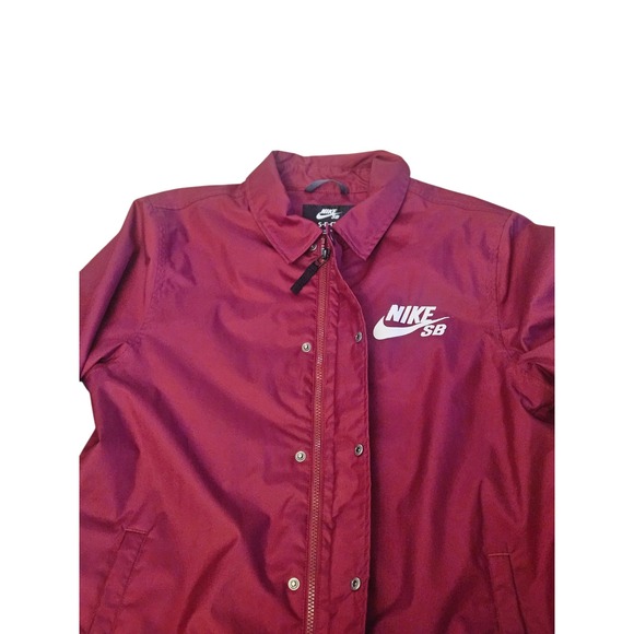 NIKE SB Burgundy Coach Jacket Mens L Embroidered Logo Snap Front Lightweight - Picture 4 of 12